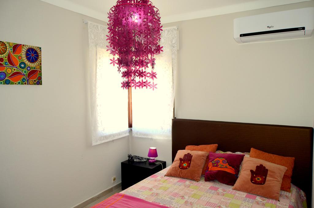 Apartamento Glamour Apartment Manta Rota Bilik gambar